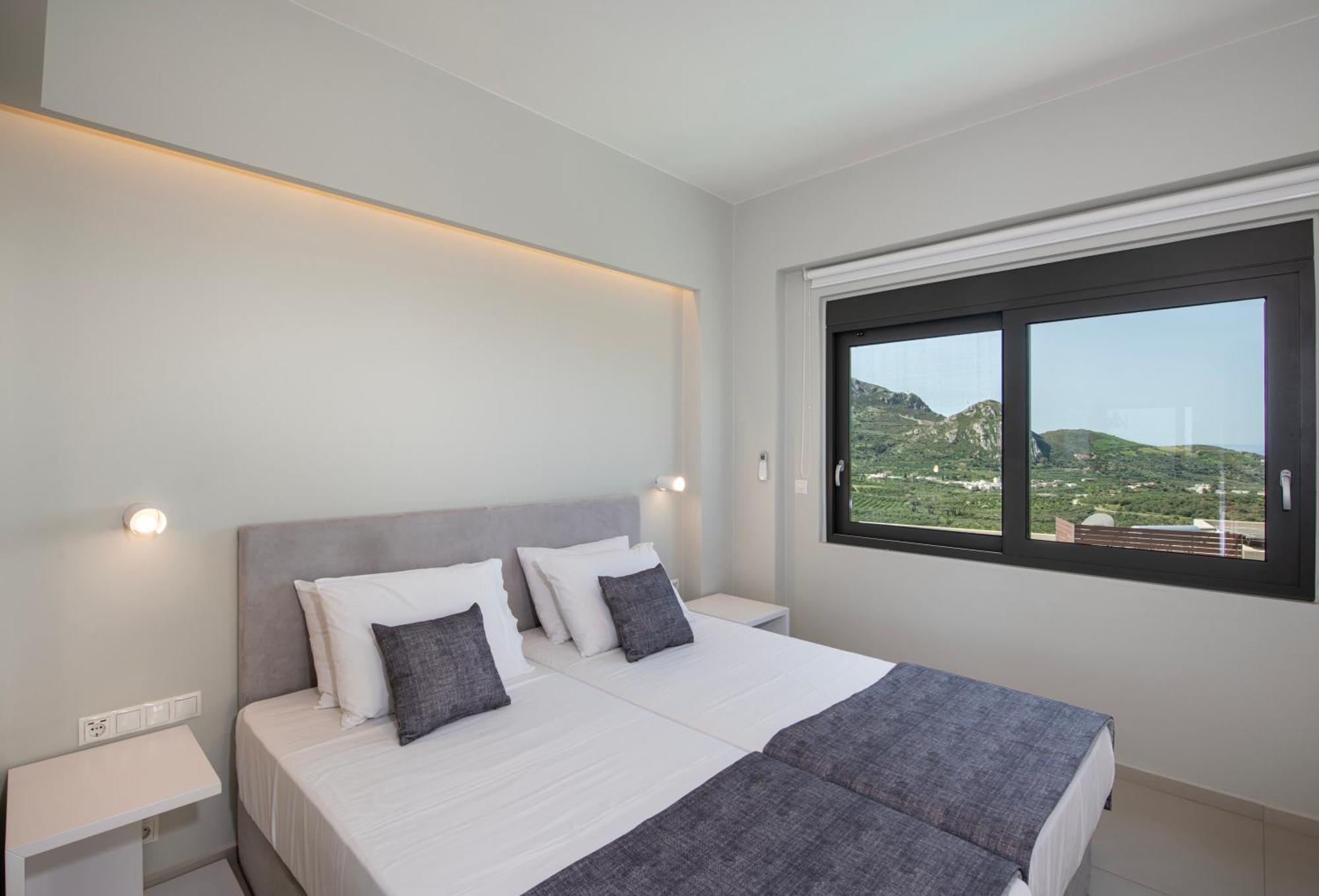 Porti Villas Iraklis Asomatoi Экстерьер фото